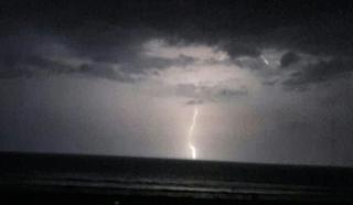 Lightning on the BOB waters... 4 september 2016 01:02am (Srinivas Das)